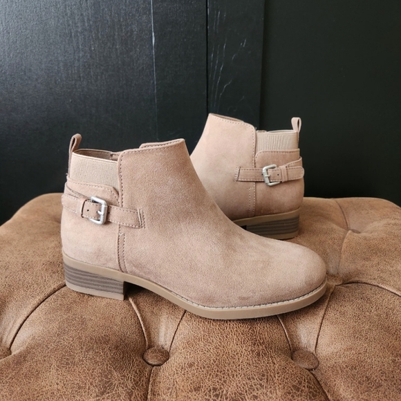 Old Navy Shoes - Womens Old Navy Faux-Suede Side-Buckle Booties~size 6